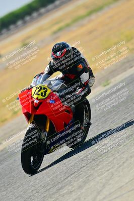 media/May-02-2025-CRA (Fri) [[8ae20d389f]]/Track Photos/Sunrise/